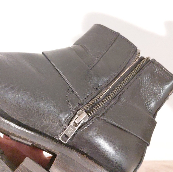 Frye Women's Black Leather Ankle Moto Boots Size 7 - Picture 9 of 12